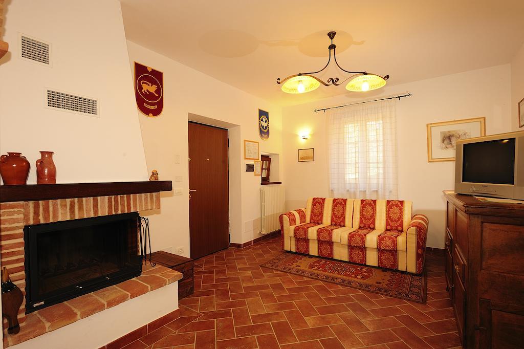 Agriturismo Il Torrino Villa Cortona Szoba fotó